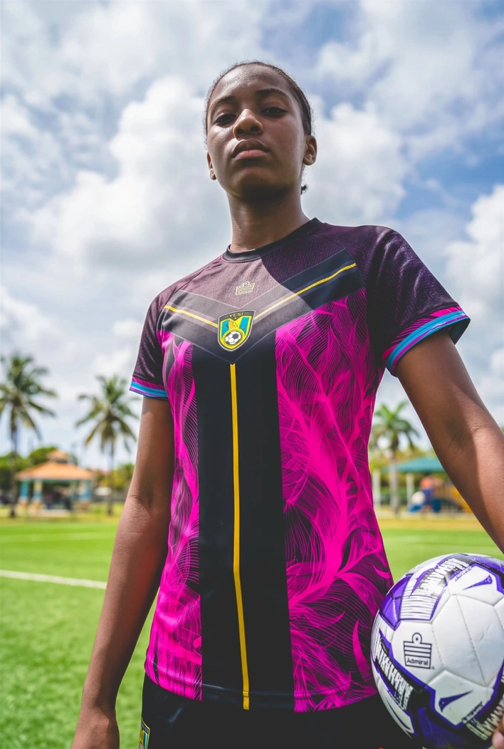 Player wearing the YESi Flamingo anniversary jersey